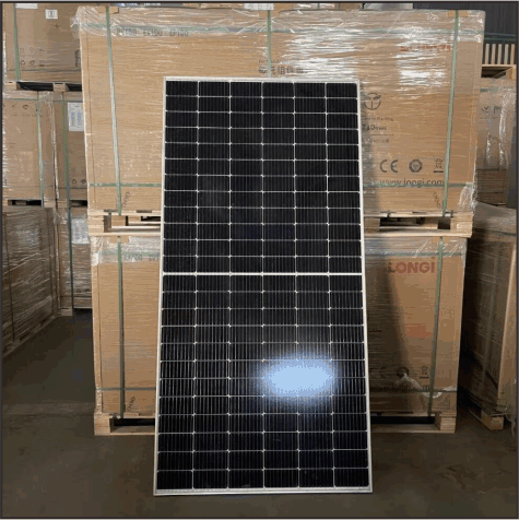 585 watt photovoltaic panel